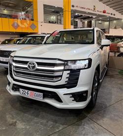 تۆیۆتا لاند کروزەر